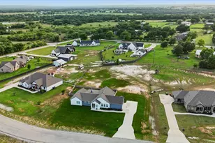 121 Bluegrass Trl, Springtown, TX 76082 - Photo 37