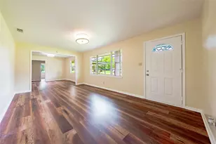 522 E Kempner St, Mabank, TX 75147 - Photo 3