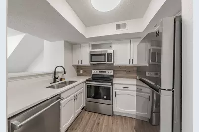 3101 Sondra Drive #201, Fort Worth, TX 76107 - Photo 5