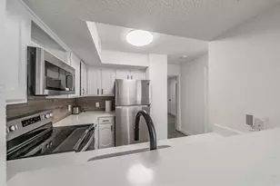 3101 Sondra Dr, Fort Worth, TX 76107 - Photo 9