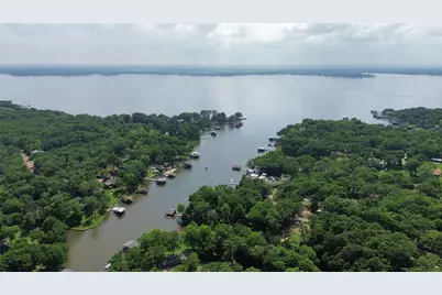 193 Cedar Oaks Drive, Mabank, TX 75156 - Photo 9