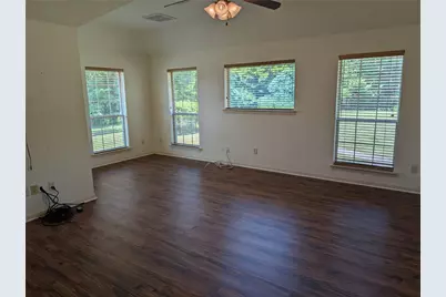 525 Peach Tree Road, Mabank, TX 75156 - Photo 9