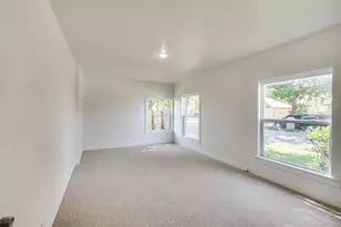 107 McArthur Ln, Cleburne, TX 76031 - Photo 9