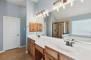 6806 Bear Ln, Greenville, TX 75402 - Photo 17