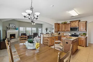 6806 Bear Ln, Greenville, TX 75402 - Photo 13