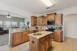 6806 Bear Ln, Greenville, TX 75402 - Photo 9