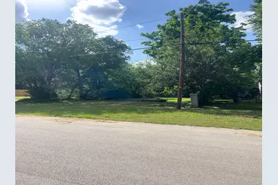 712 E 3rd Avenue, Corsicana, TX 75110 - Photo 1