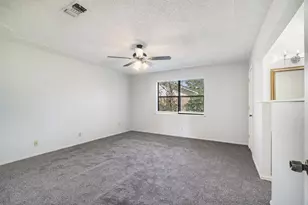 1050 35th St NE, Paris, TX 75462 - Photo 9