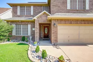 2536 Glenn Ranch Dr, Burleson, TX 76028 - Photo 3