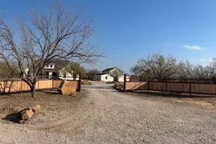 550 Capstone Rdg Dr, Santo, TX 76472 - Photo 3