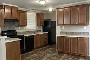 1123 Berkshire Ct, Greenville, TX 75401 - Photo 7