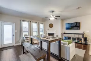 3717 Dutch Iris Ln, Forest Hill, TX 76140 - Photo 5