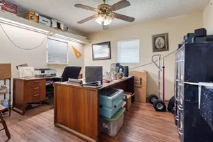 2336 Moneda St, Haltom City, TX 76117 - Photo 15