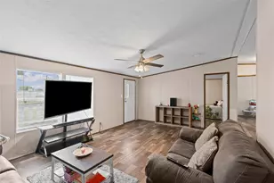 6108 Big Horn Dr, Granbury, TX 76048 - Photo 5