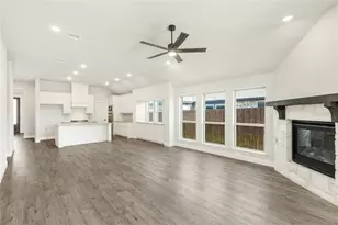 404 Atlas Cedar Dr, Glenn Heights, TX 75154 - Photo 17