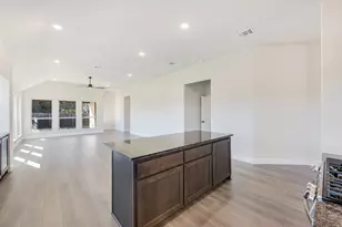 324 Chestnut Ln, Glenn Heights, TX 75154 - Photo 9