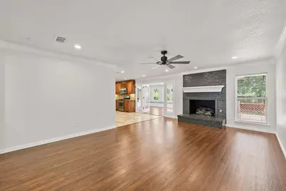 6512 Wrigley Way, Fort Worth, TX 76133 - Photo 9