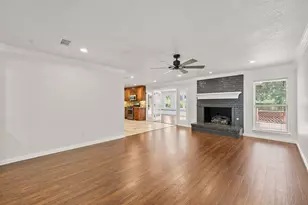 6512 Wrigley Way, Fort Worth, TX 76133 - Photo 9