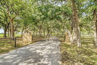 3019 Orchard Road, Bowie, TX 76230 - Photo 5
