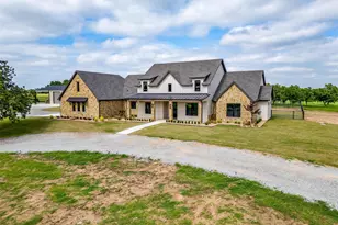 3019 Orchard Rd, Bowie, TX 76230 - Photo 1