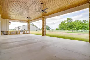 3019 Orchard Rd, Bowie, TX 76230 - Photo 33
