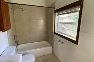 402 McKinney St, Farmersville, TX 75442 - Photo 7