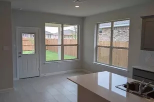 953 Traction Trl, Cleburne, TX 76031 - Photo 3