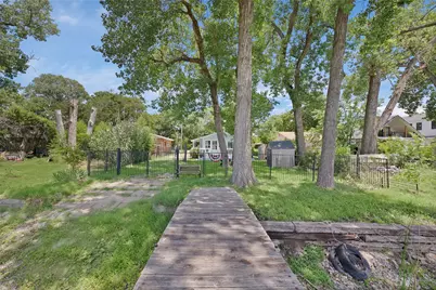 2425 E Lake Drive, Weatherford, TX 76087 - Photo 25