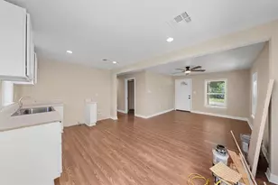 700 N Gresham St, Marlin, TX 76661 - Photo 5