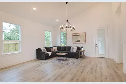 1032 E Arlington Avenue, Fort Worth, TX 76104 - Photo 9