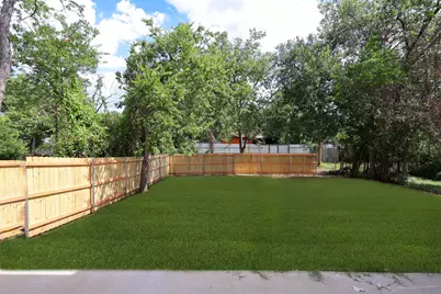 1032 E Arlington Avenue, Fort Worth, TX 76104 - Photo 23