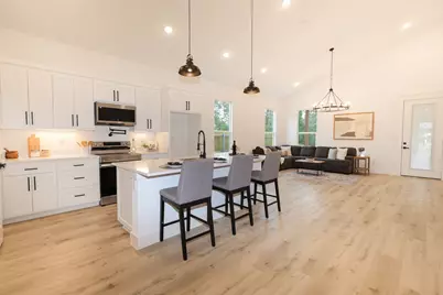 1032 E Arlington Avenue, Fort Worth, TX 76104 - Photo 3