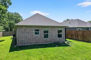 508 Goodjohn St, Collinsville, TX 76233 - Photo 33