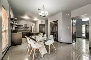 4547 Buckingham Dr, Grand Prairie, TX 75052 - Photo 7