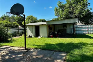 1010 W Custer St, Seymour, TX 76380 - Photo 17