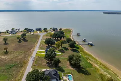 32 Shoreline Drive, Mabank, TX 75143 - Photo 13