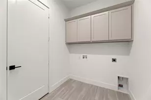 16322 Old Westbury Ln, Frisco, TX 75033 - Photo 11