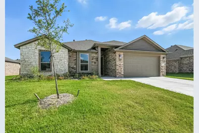 633 Mooney Drive, Saginaw, TX 76179 - Photo 3