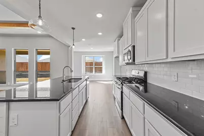 633 Mooney Drive, Saginaw, TX 76179 - Photo 9