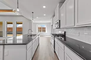 633 Mooney Dr, Saginaw, TX 76179 - Photo 9