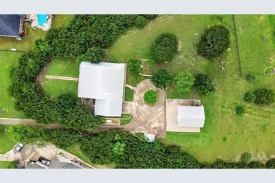 2116 Darby Dan Court, Granbury, TX 76049 - Photo 33