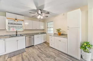 4010 Quail Ridge Ct, Granbury, TX 76049 - Photo 11