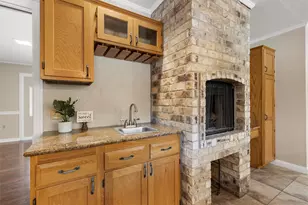 2225 Wooded Acres Dr, Waco, TX 76710 - Photo 17