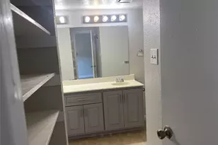 2425 Limestone Dr, Arlington, TX 76014 - Photo 7