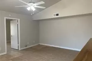 2425 Limestone Dr, Arlington, TX 76014 - Photo 3