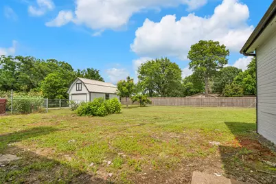 820 Lipscomb Street, Bonham, TX 75418 - Photo 31