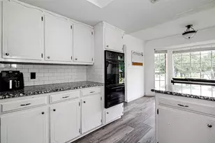 306 Country Club Dr, Joshua, TX 76058 - Photo 19