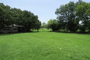 306 Country Club Dr, Joshua, TX 76058 - Photo 9