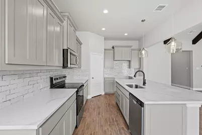 207 Mitchell Drive, Glen Rose, TX 76043 - Photo 9