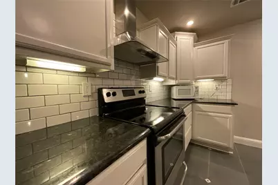 2331 N Davis Drive #D, Arlington, TX 76012 - Photo 3